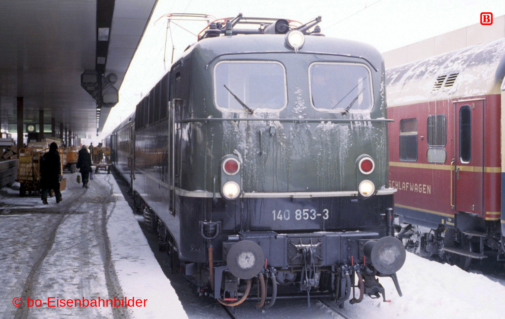 http://www.br141.de/bo-Eisenbahnbilder/data/media/1/01440_140_23B_18-db.jpg