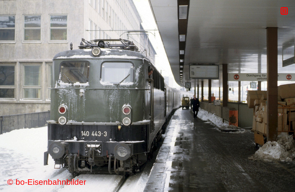 http://www.br141.de/bo-Eisenbahnbilder/data/media/1/01471_140_13B_35-db.jpg