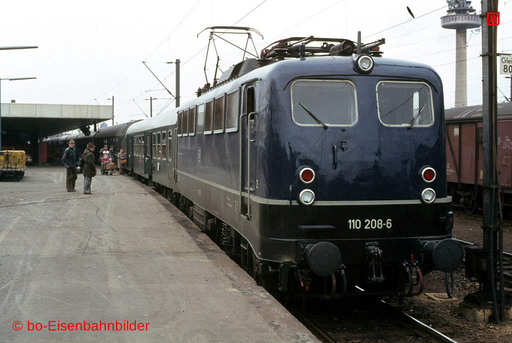 http://www.br141.de/bo-Eisenbahnbilder/data/media/1/01757_110_05A_44-b.jpg