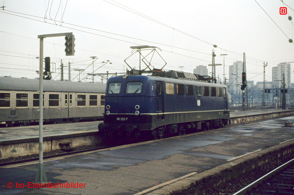 http://www.br141.de/bo-Eisenbahnbilder/data/media/1/02381_110_06A_09-b.jpg