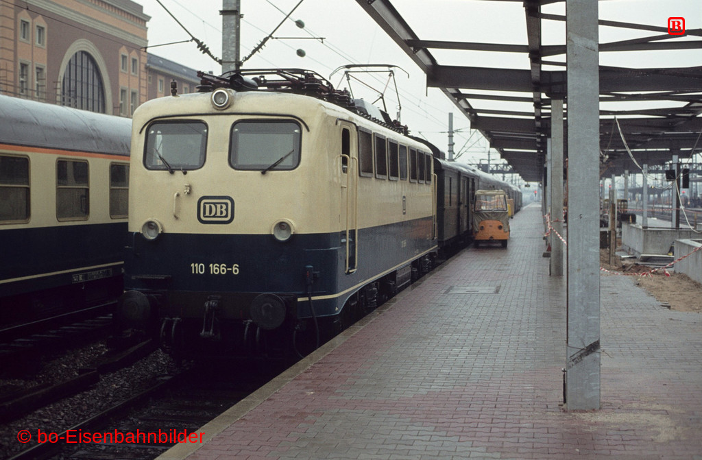 http://www.br141.de/bo-Eisenbahnbilder/data/media/1/03105_110_03A_26-db.jpg