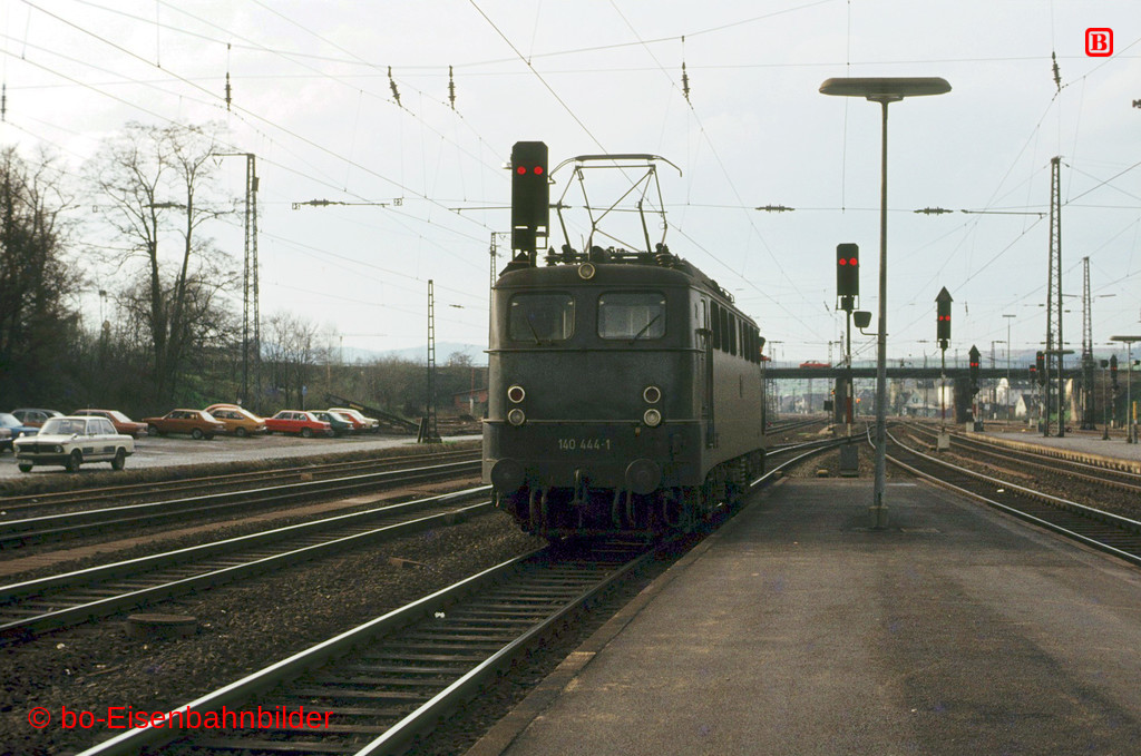 http://www.br141.de/bo-Eisenbahnbilder/data/media/1/03178_140_13B_38-b.jpg