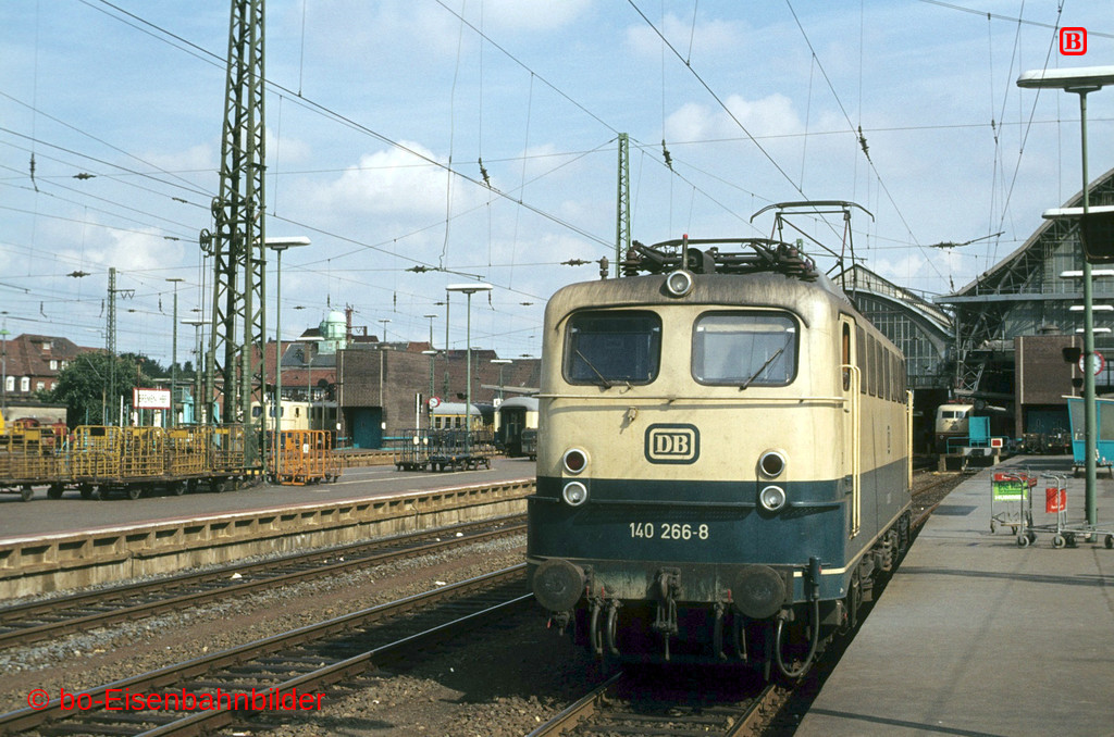 http://www.br141.de/bo-Eisenbahnbilder/data/media/1/04045_140_09B_42-db.jpg