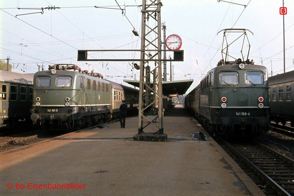 04980_141_07A_02-db.jpg