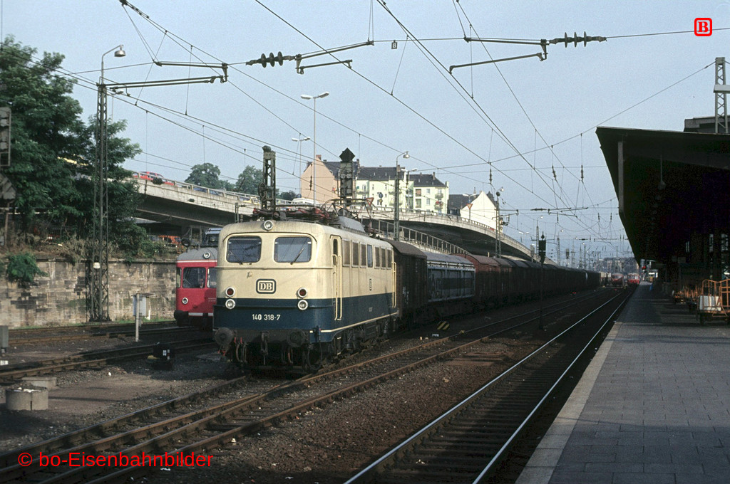 http://www.br141.de/bo-Eisenbahnbilder/data/media/1/06206_140_10B_45-db.jpg