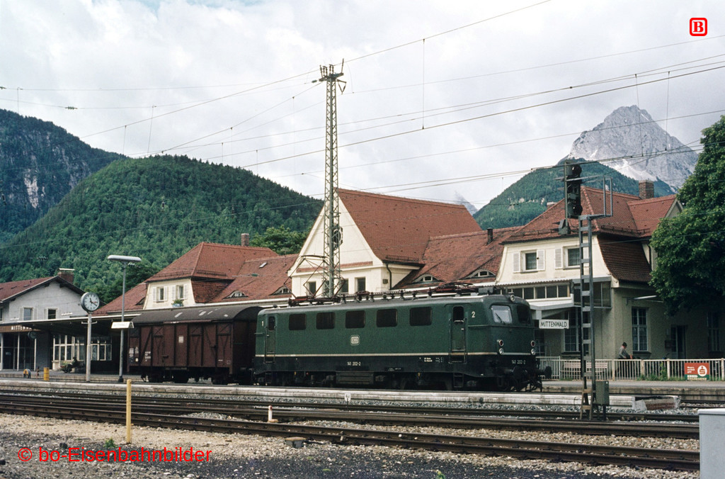 06630_141_08B_01-db.jpg