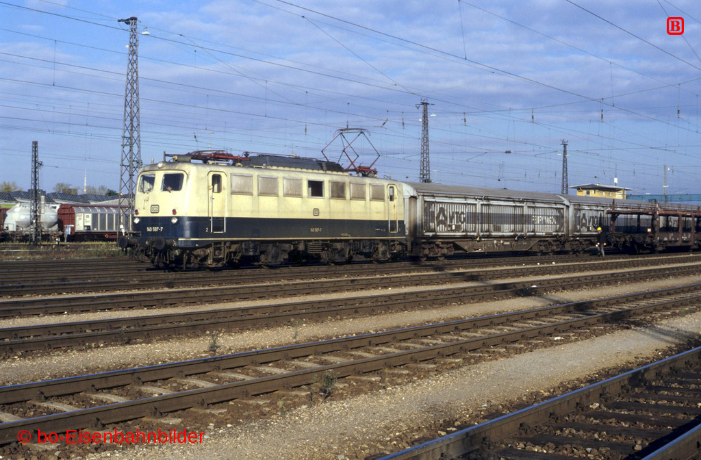 http://www.br141.de/bo-Eisenbahnbilder/data/media/1/09792_140_18A_04-b.jpg
