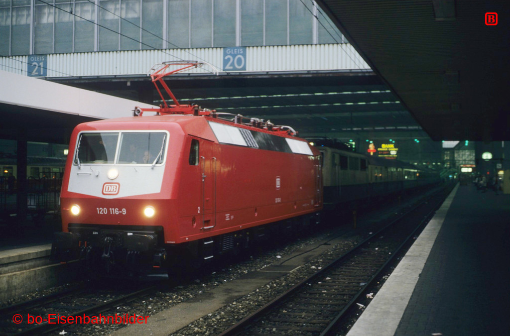 http://www.br141.de/bo-Eisenbahnbilder/data/media/1/09879_120_03A_16-db.jpg