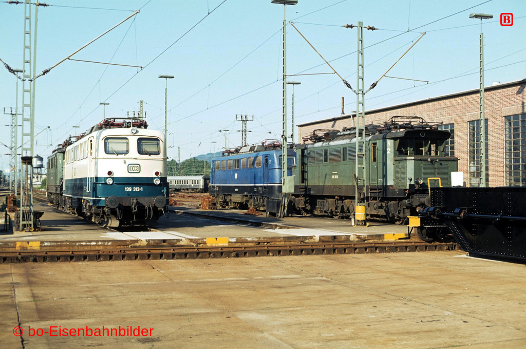 http://www.br141.de/bo-Eisenbahnbilder/data/media/2/00887_140_10B_32-db.jpg