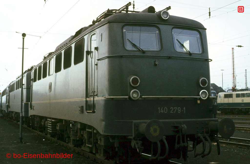 http://www.br141.de/bo-Eisenbahnbilder/data/media/2/01802_140_10A_09-db.jpg