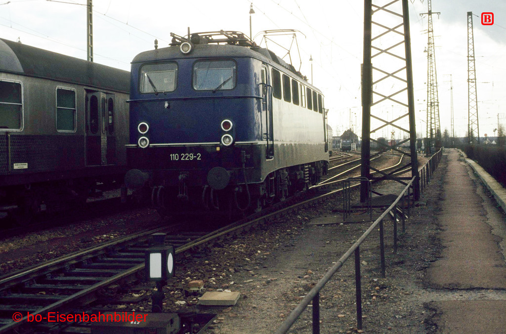 http://www.br141.de/bo-Eisenbahnbilder/data/media/2/02114_110_06A_47-db.jpg