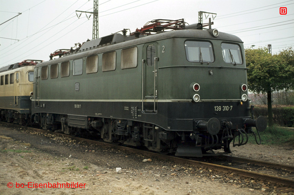 http://www.br141.de/bo-Eisenbahnbilder/data/media/2/02915_140_10B_24-b.jpg