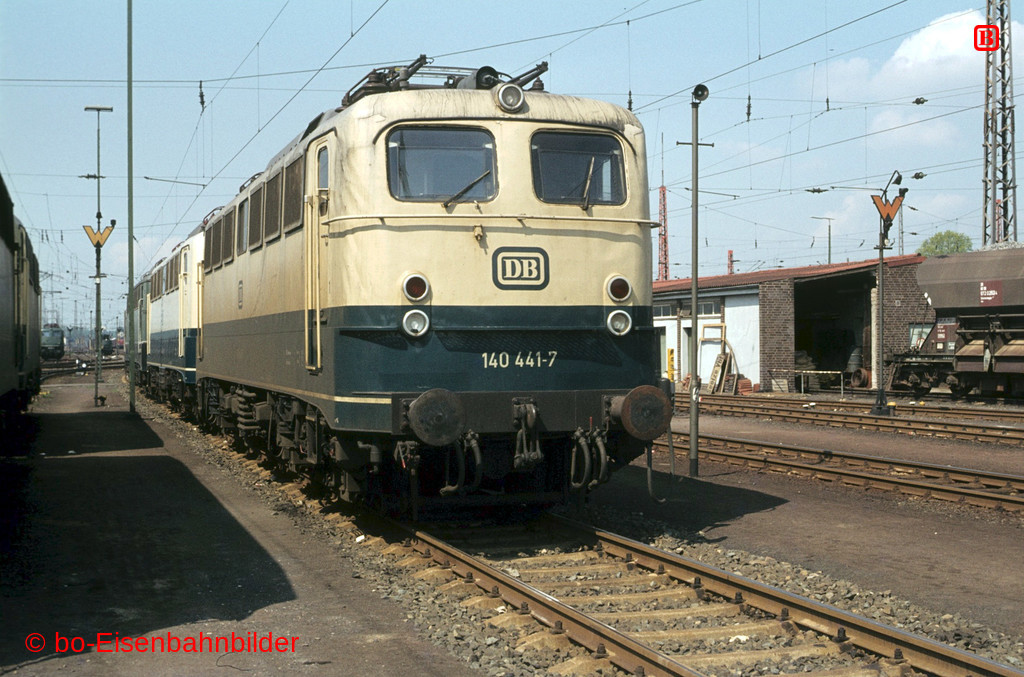 http://www.br141.de/bo-Eisenbahnbilder/data/media/2/03567_140_13B_30-db.jpg