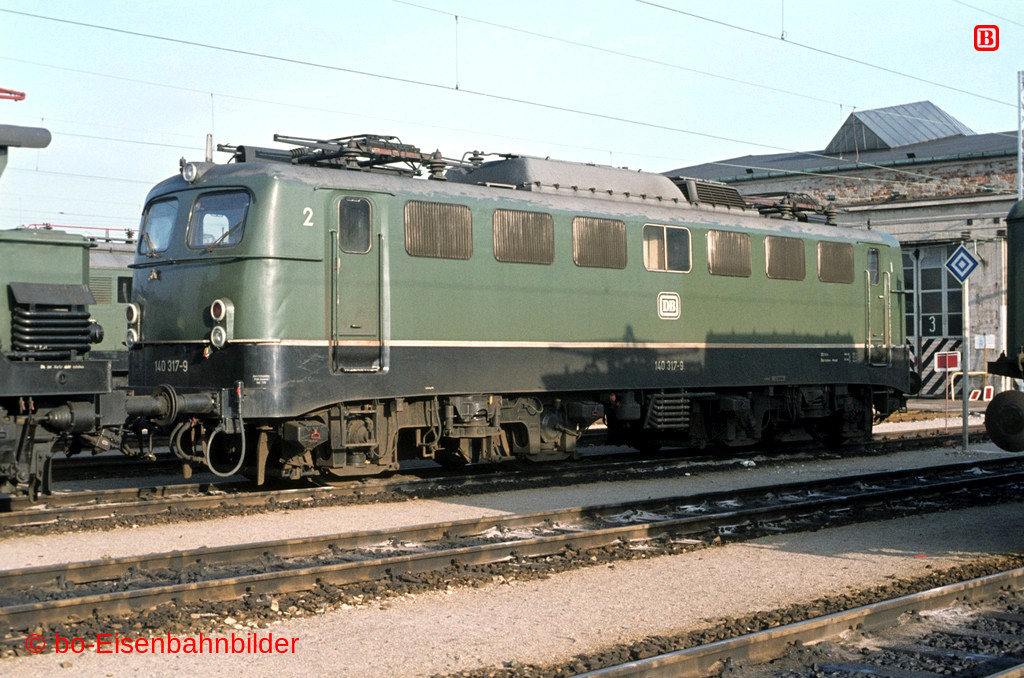 http://www.br141.de/bo-Eisenbahnbilder/data/media/2/05160_140_10B_44-db.jpg