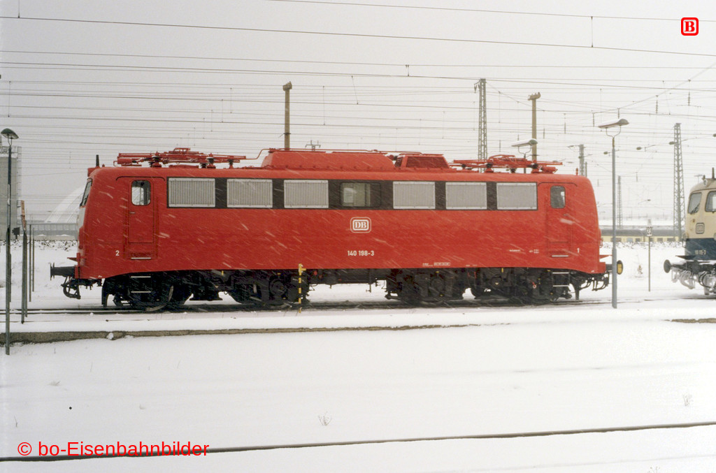 http://www.br141.de/bo-Eisenbahnbilder/data/media/2/10031_140_08B_28-db.jpg