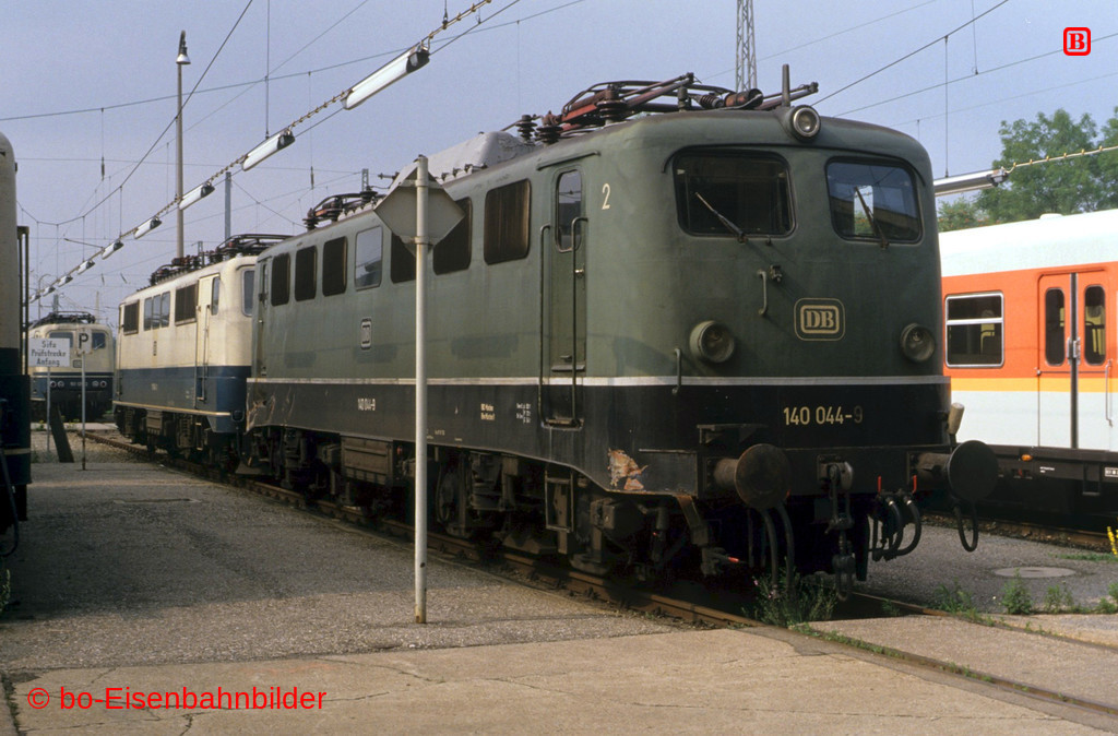 http://www.br141.de/bo-Eisenbahnbilder/data/media/2/12917_140_04A_42-db.jpg