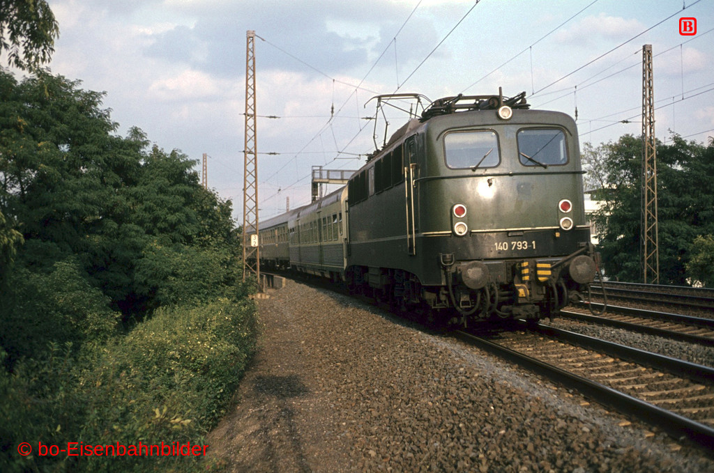 http://www.br141.de/bo-Eisenbahnbilder/data/media/4/04656_140_22B_10-db.jpg