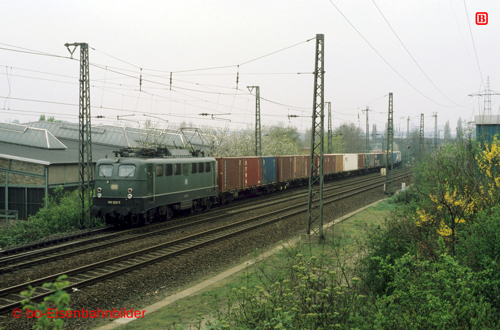 http://www.br141.de/bo-Eisenbahnbilder/data/media/4/11850_140_09A_11-b.jpg