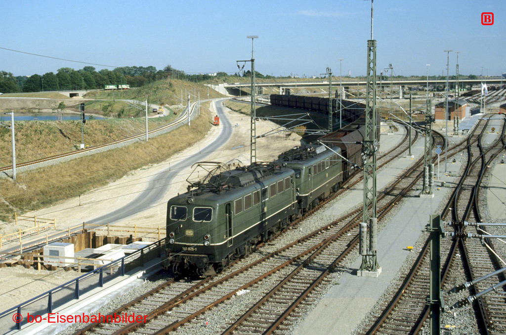 http://www.br141.de/bo-Eisenbahnbilder/data/media/4/15356_140_23A_26-b.jpg